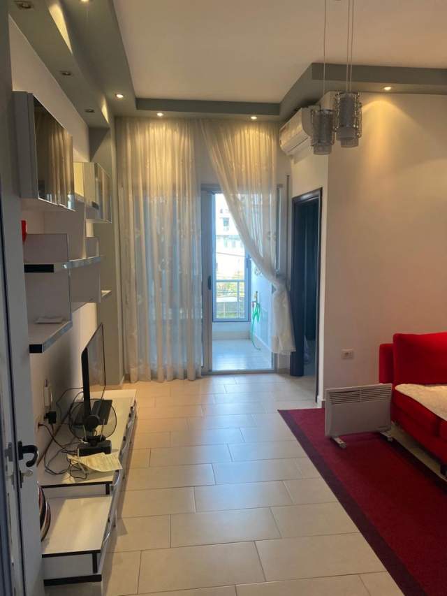Tirane, jepet me qera apartament 2+1+BLK Kati 1, 80 m² 400 Euro (teodor keko)