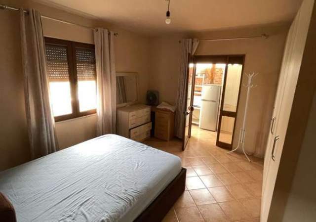Tirane, jepet me qera apartament 2+1+BLK 95 m² 30.000 Leke (selim brahja)