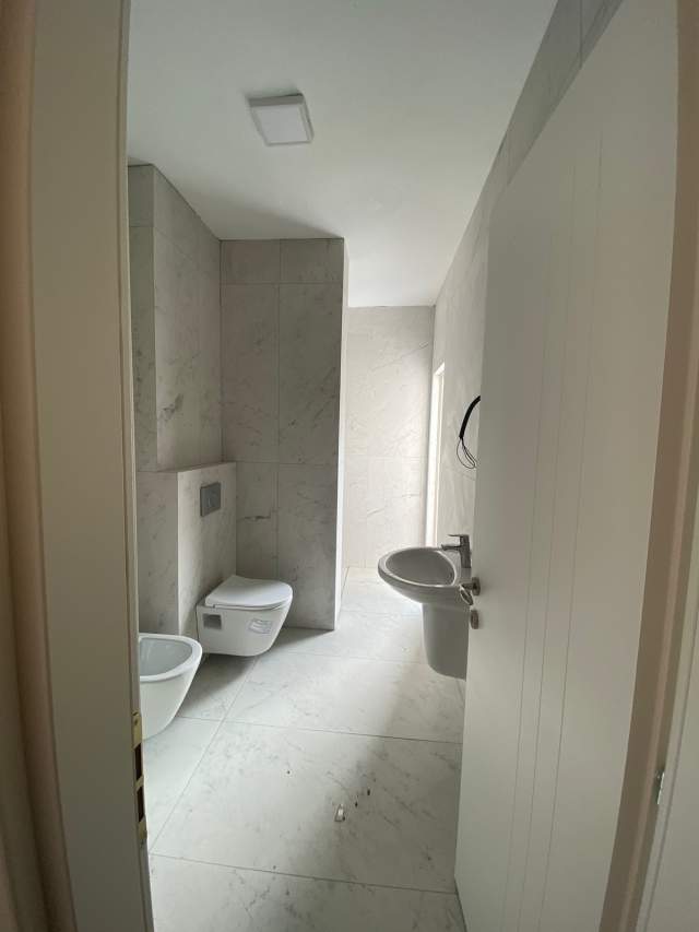 Tirane, shitet apartament 1+1+BLK Kati 2, 55 m² 75.000 Euro (Rruga Albanopoli)