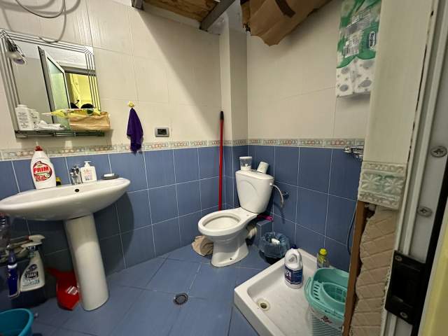Tirane, jepet me qera apartament Kati 2, 75 m² 700 Euro (reshit collaku)