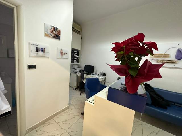 Tirane, jepet me qera apartament Kati 2, 75 m² 700 Euro (reshit collaku)