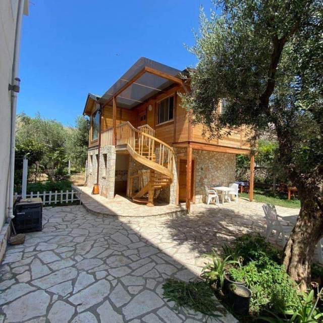 Himare, shitet ambjent biznesi Kati 3, 1.000 m² 890.000 Euro (Qeparo)