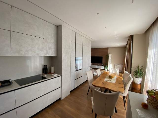 Tirane, shes apartament 3+1 Kati 6, 150 m² 260.000  (Fiori Don Bosko)