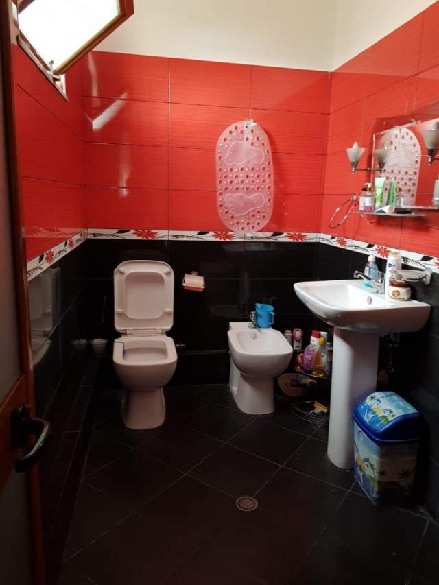 Tirane, shes Vile 3+1+BLK Kati 2, 311 m² 137.000 Euro (Azem Galica)
