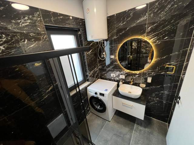 Tirane, shes apartament 1+1+BLK Kati 1, 65 m² 135.000 Euro (rruga e kavajes)