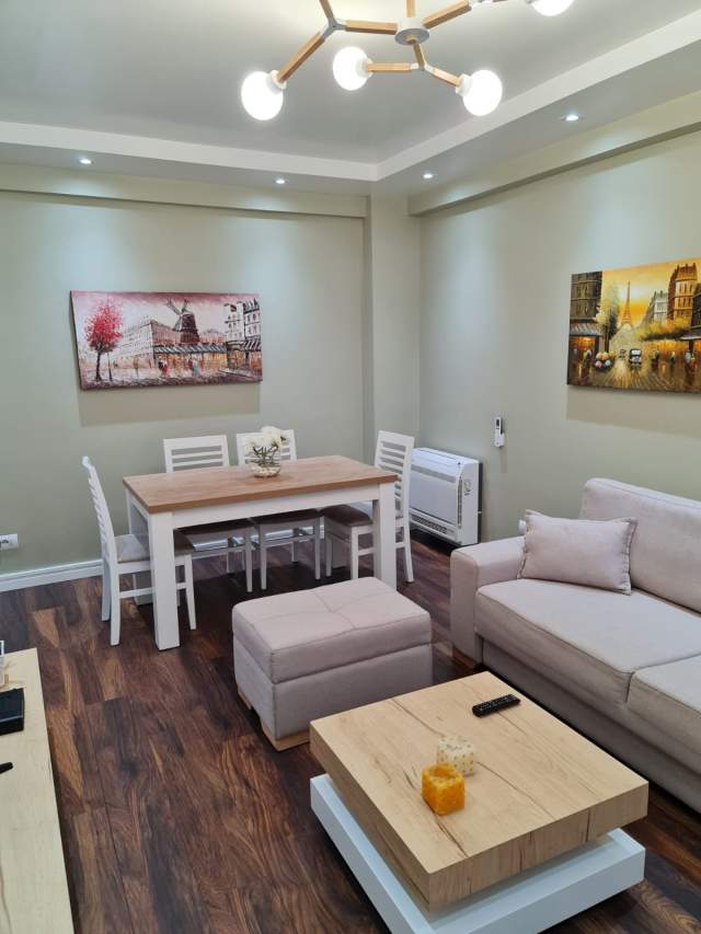 Tirane, jepet me qera apartament 2+1+BLK Kati 2, 80 m² 800 Euro (RRUGA E VILAVE LUNDER)