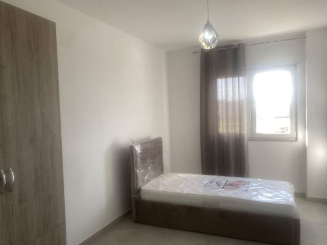 Tirane, jepet me qera apartament 2+1+BLK Kati 3, 115 m² 500 Euro (Bulevardi Kasharit)