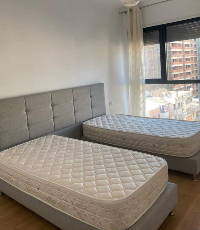 Tirane, jepet me qera apartament 2+1+BLK Kati 6, 90 m² 450 Euro (Kongresi i manastirit)