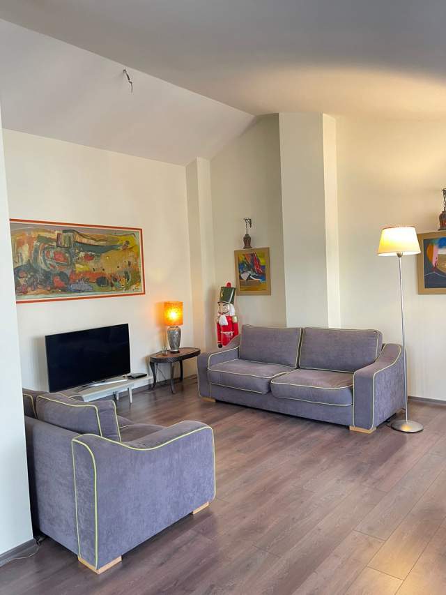 Tirane, shes apartament 3+1+BLK Kati 5, 337 m² 1.246 Euro/m2 (LIMAN KABA)