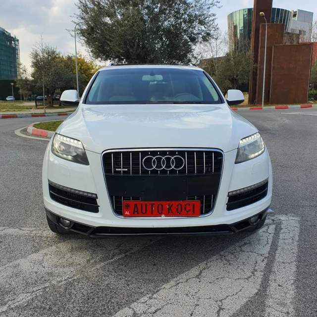 Tirane, shes xhip Audi Q7 Viti 2010, 11.700 Euro