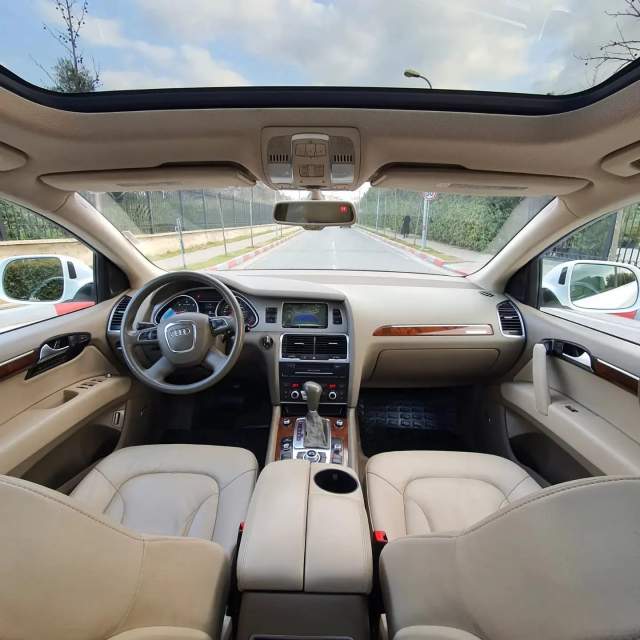 Tirane, shes xhip Audi Q7 Viti 2010, 11.700 Euro