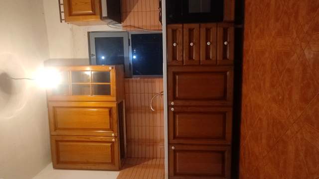 Tirane, jap me qera shtepi 1+1 Kati 1, 70 m² 20.000 Leke (Rruga Abdyl Matoshi)