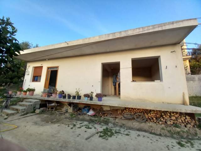 Vlore, shes shtepi 3+1 Kati 1, 102 m² 99.500 Euro (Rruga Dede Gjo Luli)