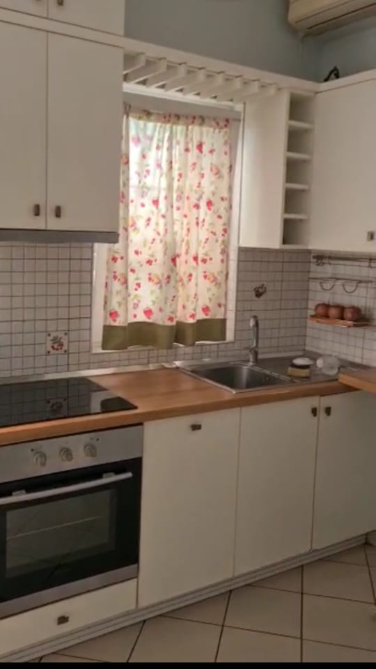 Tirane, jepet me qera apartament 1+1 Kati 1, 60 m² 30.000 Leke (Pran Rosman Lala)