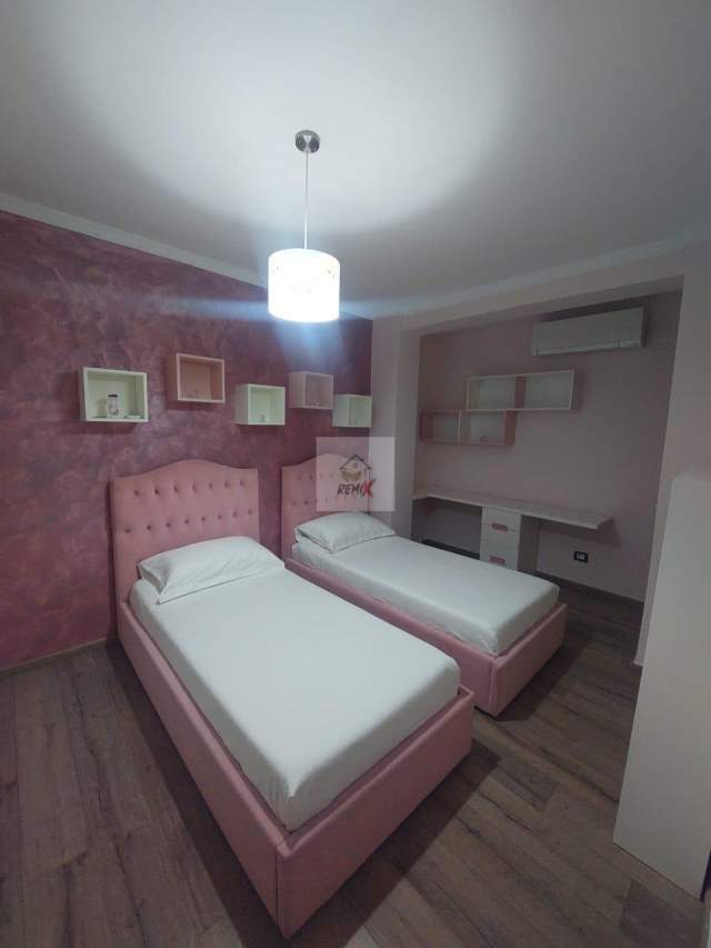Durres, jepet me qera apartament 2+1+A+BLK Kati 7, 105 m² 500 Euro