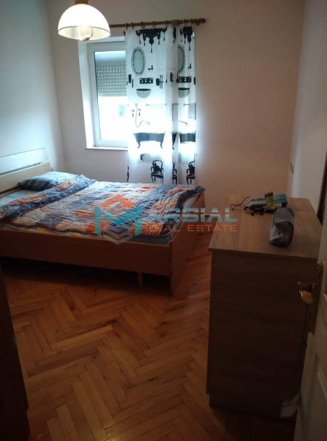 Tirane, jepet me qera apartament 2+1+BLK Kati 4, 87 m² 35.000 Leke (Xhanfize keko)