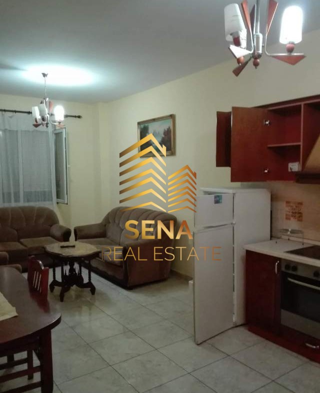 Tirane, jepet me qera apartament 2+1 Kati 5, 100 m² 450 € (Rruga Kastriotët)