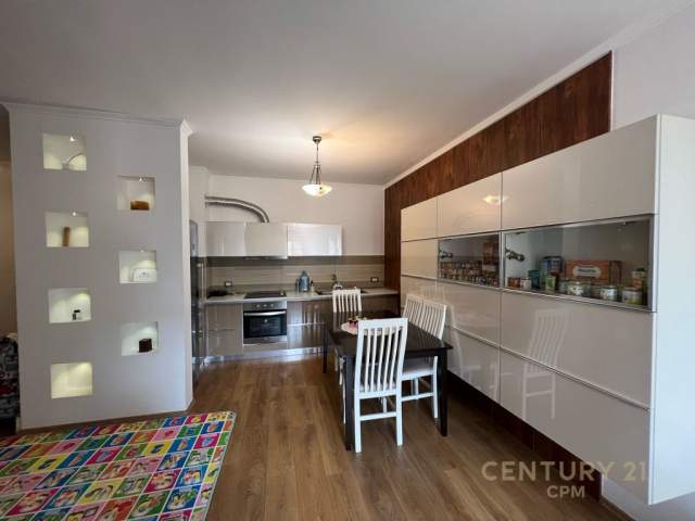 Tirane, shitet apartament 2+1+BLK Kati 10, 98 m² 180.000 Euro (Komuna e Parisit)