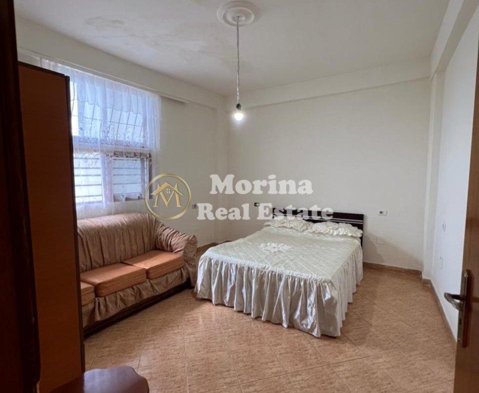 Tirane, jepet me qera shtepi 2+1 Kati 1, 100 m² 400 € (Oxhaku)