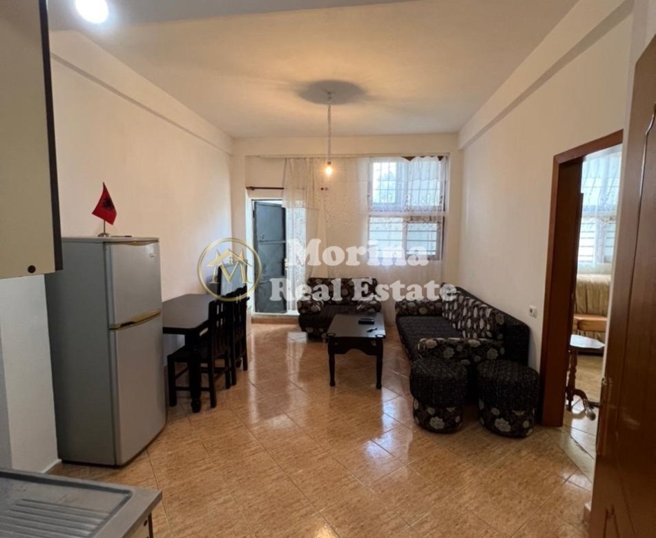 Tirane, jepet me qera shtepi 2+1 Kati 1, 100 m² 400 € (Oxhaku)