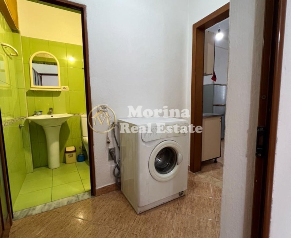 Tirane, jepet me qera shtepi 2+1 Kati 1, 100 m² 400 € (Oxhaku)