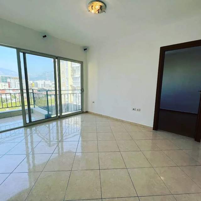 Tirane, shes apartament 1+1+BLK Kati 7, 49 m² 79.000 Euro (1+1 PER SHITJE TE FUSHA E AVIACIONIT)