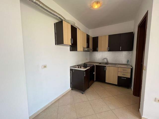 Tirane, shes apartament 1+1+BLK Kati 7, 49 m² 79.000 Euro (1+1 PER SHITJE TE FUSHA E AVIACIONIT)