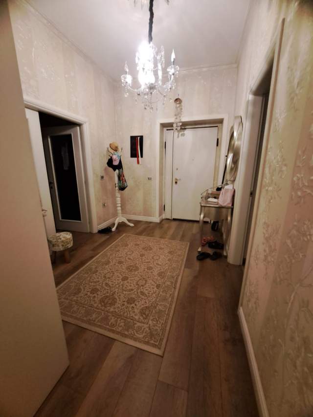 Jepet me qera super apartament 5+1+A+BLK Kati 2, 200 m² 1.850 Euro (ish pallatet italiane, shallvaret)