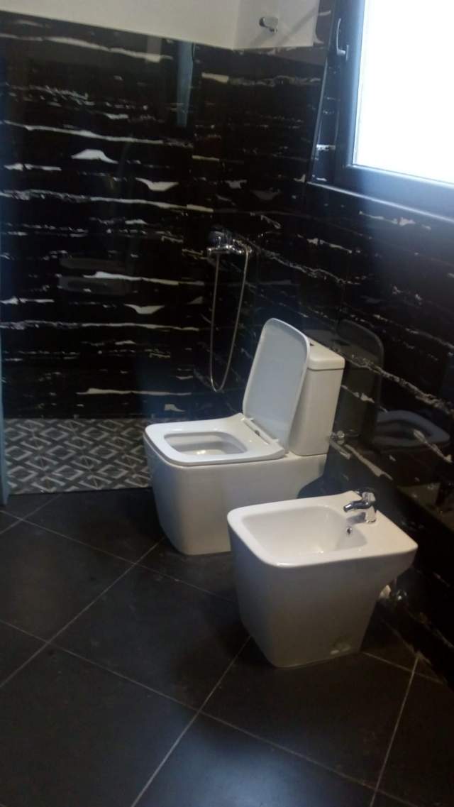 Tirane, shitet shtepi 2+1+A+BLK Kati 1, 140 m² 200.000 Euro (Kodra e Priftit,Tiranë)