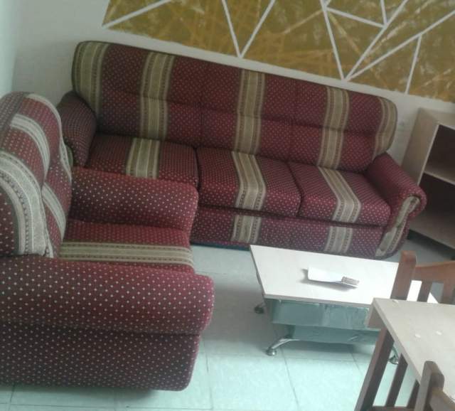 Tirane, jepet me qera Vile 1+1 Kati 2, 60 m² 25.000 Leke (Fundi Rruges Burgut, Perball Skrapit)