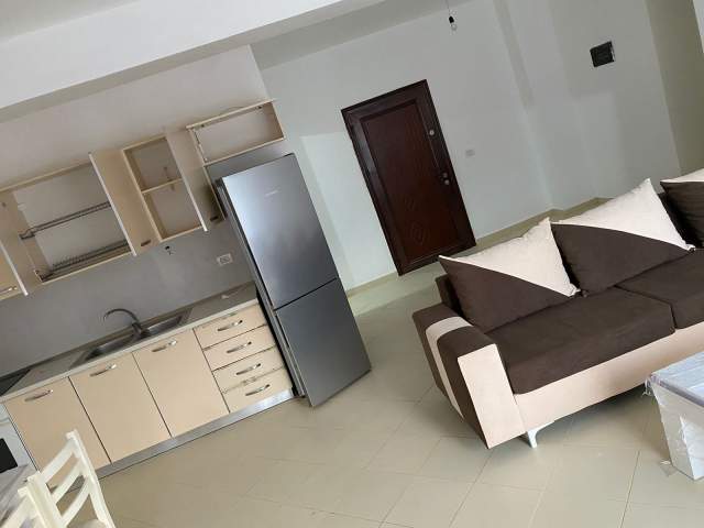 Tirane, jepet me qera apartament 2+1+BLK Kati 4, 110 m² 350 Euro (selita e vjeter)