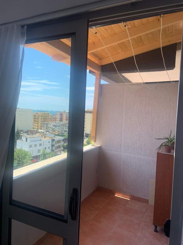 Durres, jepet me qera apartament 2+1+BLK Kati 8, 55 m² 250 Euro (Prane Bajram Currit, Plazh)