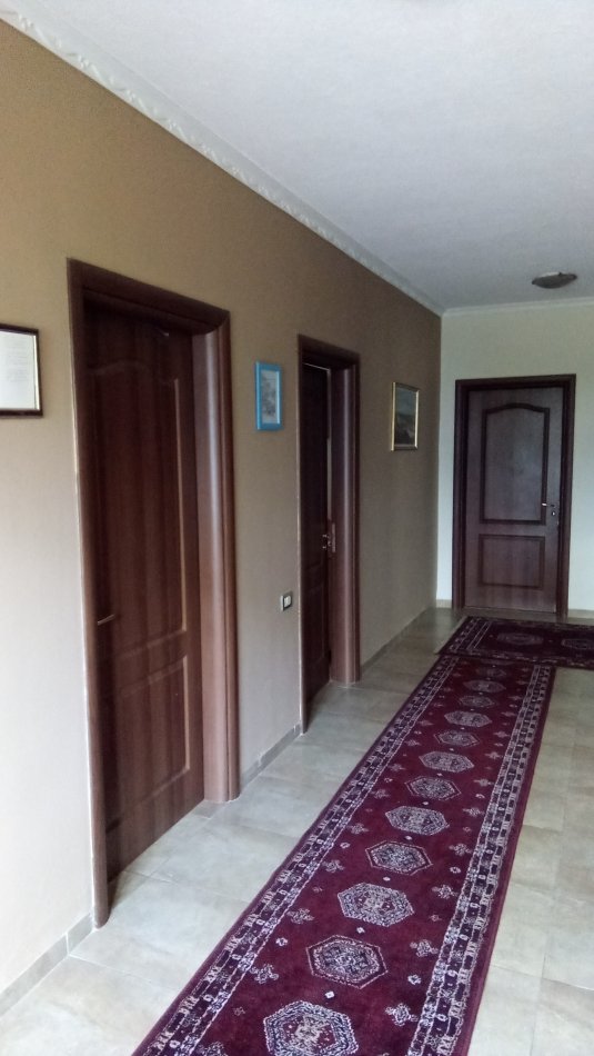Tirane, jap me qera Vile 3+1+Ballkon Kati 3, 120 m² 500 € (Gramoz Pashko)