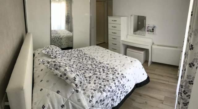 Durres, jepet me qera apartament 2+1+A+BLK Kati 9, 100 m² 400 Euro (PERBALLE SHKOLLES 2 GJELAT)