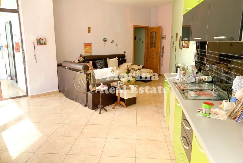 Tirane, shitet apartament 1+1 Kati 1, 62 m² 150.000 € (Ish Stacioni Trenit)