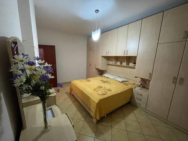 Tirane, jepet me qera apartament 2+1+BLK Kati 4, 105 m² 500 Euro (KONGRRESI I MANASTIRIT)