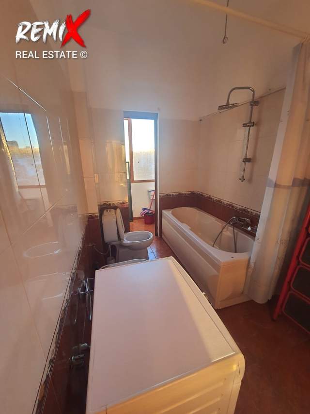 Durres, jepet me qera apartament 1+1+BLK Kati 6, 70 m² 300 Euro (Prane Blue Star)