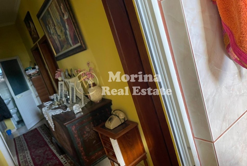 Tirane, jepet me qera shtepi 3+1 Kati 3, 90 m² 800 € (Ish Fusha Aviacionit)