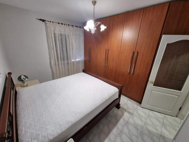 Tirane, jepet me qera apartament 1+1+BLK Kati 3, 62 m² 500 Euro (Komuna e parisit)