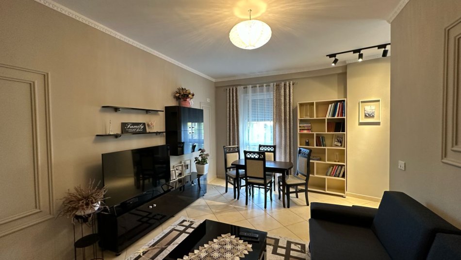 Jepet Shtepi  me qera,    ne Pallat i Ri 2+1    11841