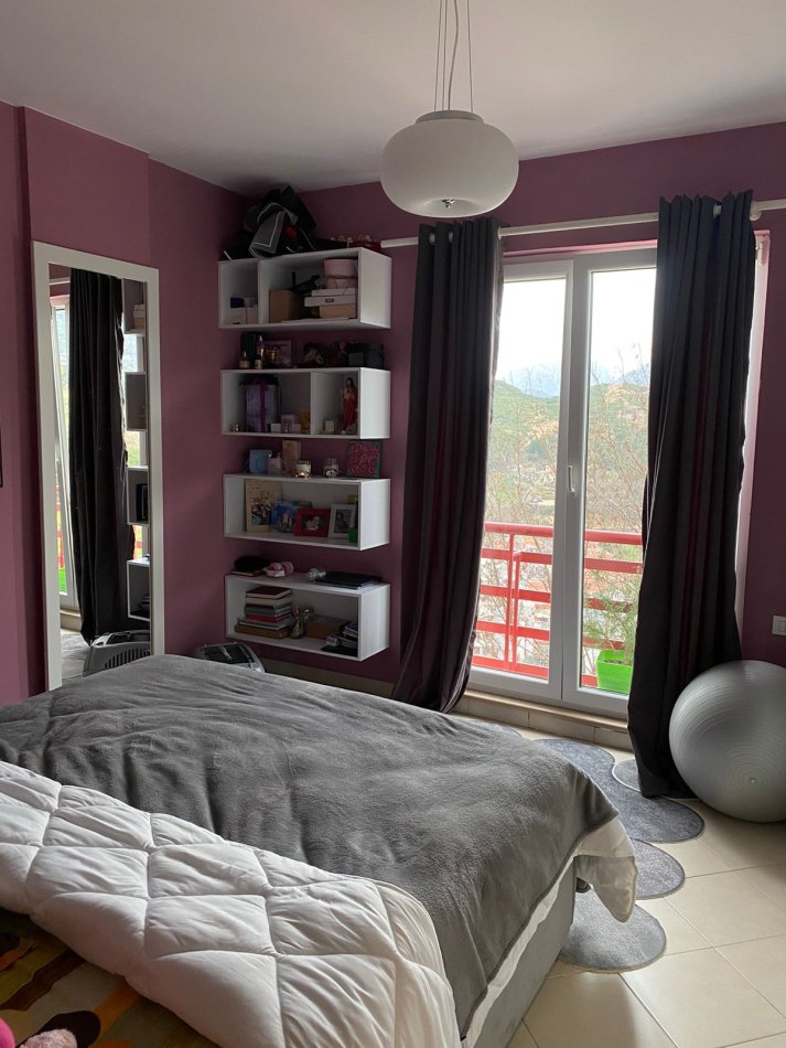 Tirane, Shitet 2+1+2+2, Kati 3, 123m², 134.000€ (Fresku, Kompleksi Trebicka)