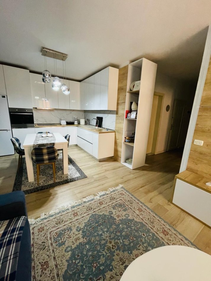 Apartament me qera