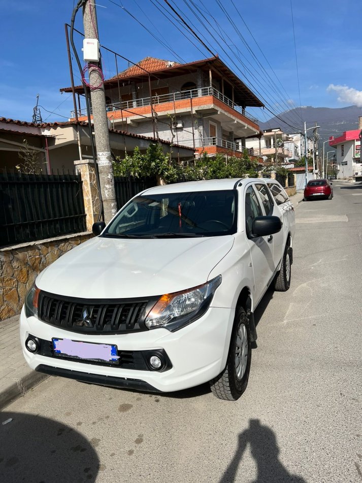 Shes Mitsubishi L200