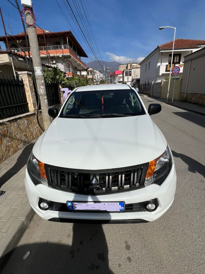 Shes Mitsubishi L200