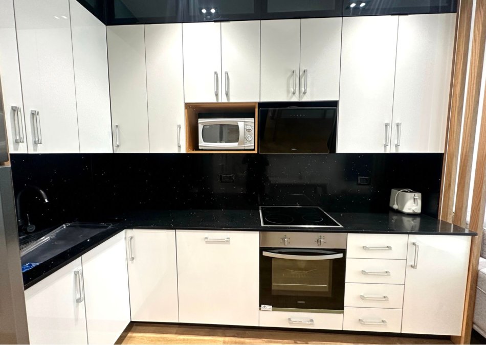 Tirane, jepet me qera apartament 1+1+Ballkon Kati 0, 65 m² 600 € (TEG)