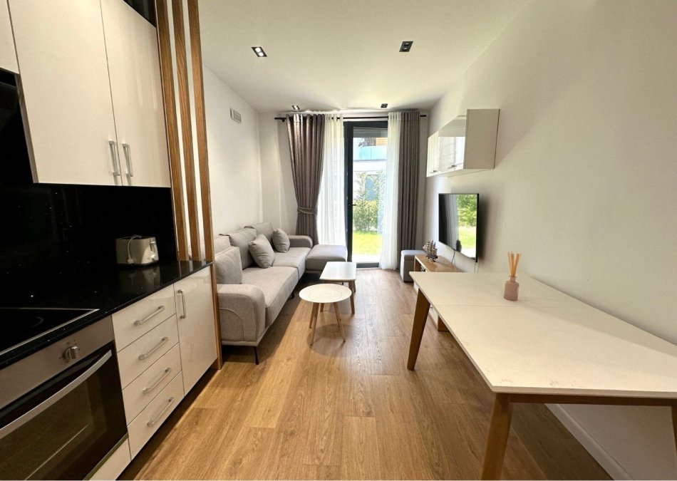 Tirane, jepet me qera apartament 1+1+Ballkon Kati 0, 65 m² 600 € (TEG)