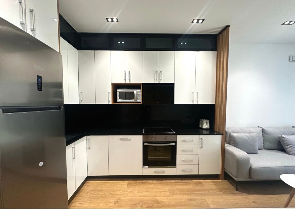 Tirane, jepet me qera apartament 1+1+Ballkon Kati 0, 65 m² 600 € (TEG)