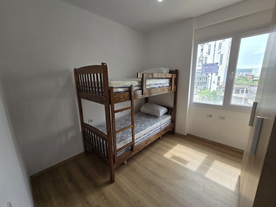 Tirane, jepet me qera apartament 2+1+Ballkon Kati 2, 80 m² 550 € (Dritan Hoxha)