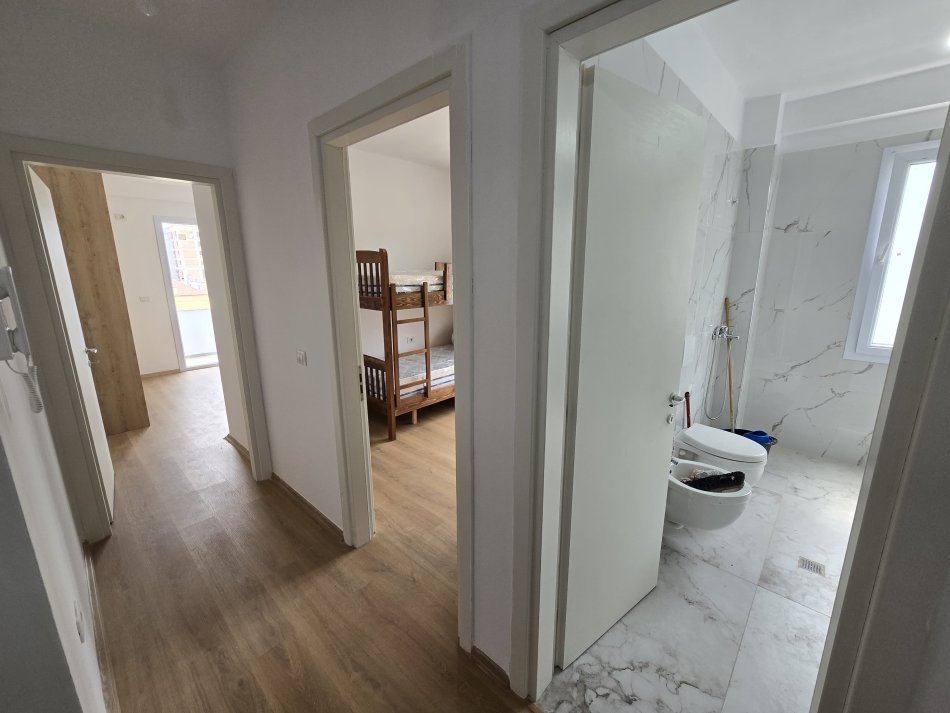 Tirane, jepet me qera apartament 2+1+Ballkon Kati 2, 80 m² 550 € (Dritan Hoxha)