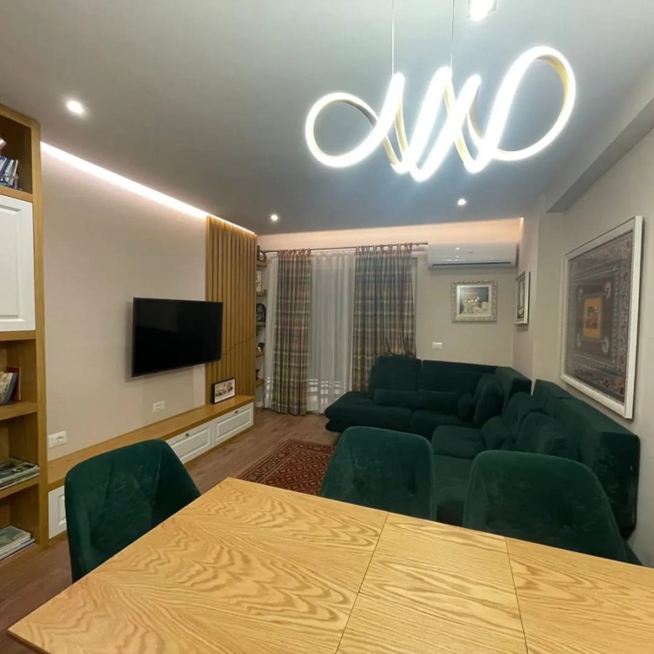 Jepet me Qira Apartament 2+1 tek rruga "Riza Cerova"